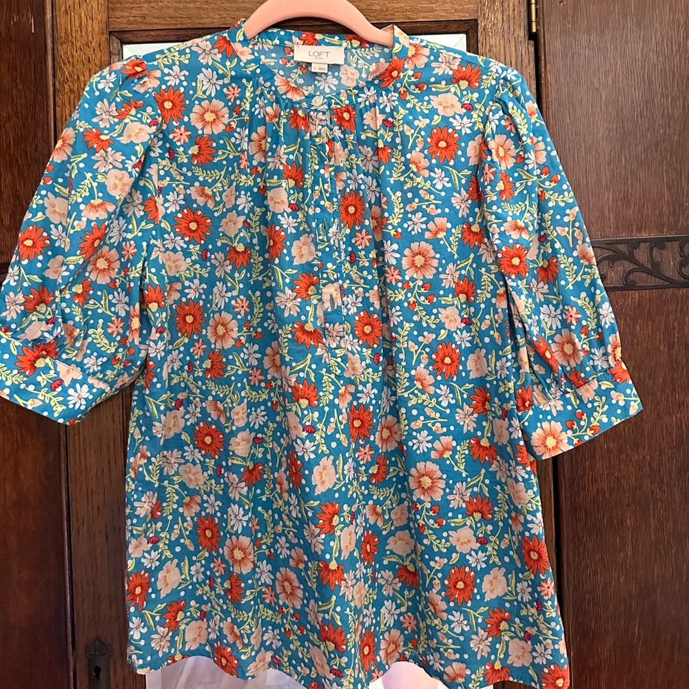Loft S floral blouse, 1/2 button front.